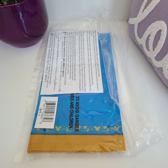 NWT Disney Hanukkah Hand Towel - Picture 3 of 3